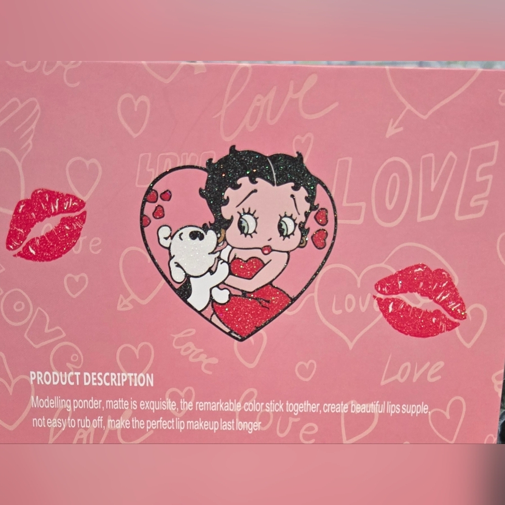 Betty Boop Lipstick Set - Red and Nude Shades - Picture 3 of 3